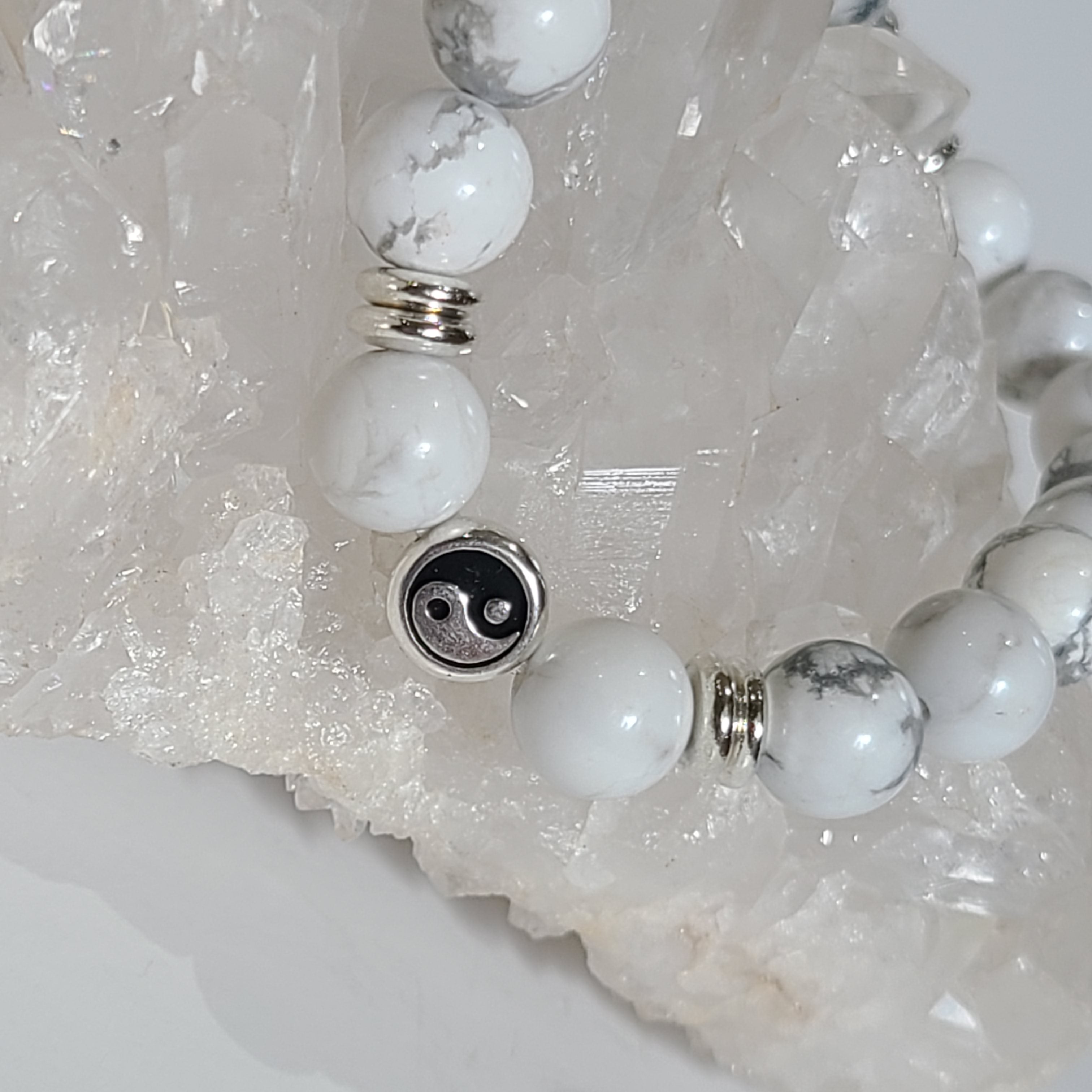 Howlite Stretch Bracelet with Yin Yang Symbol