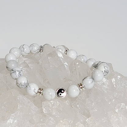 Howlite Stretch Bracelet with Yin Yang Symbol