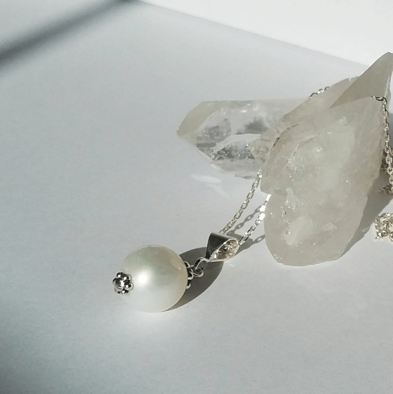 Freshwater Pearl Single Gem Necklace